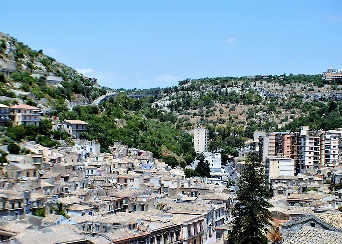 Castle Tatil Evi
